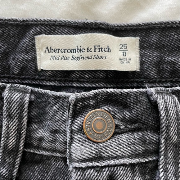 Abercrombie Mid-rise Boyfriend Denim Shorts - Picture 2 of 5